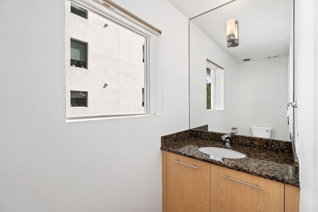 Building Photo - 775 NE 4th Ave