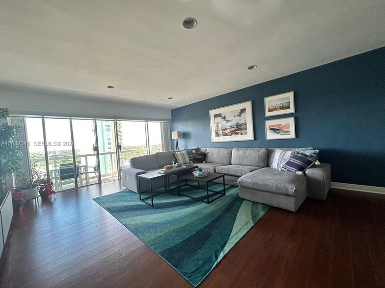 Building Photo - 2451 Brickell Ave
