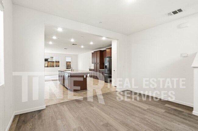 Building Photo - 3786 Samuelson Way