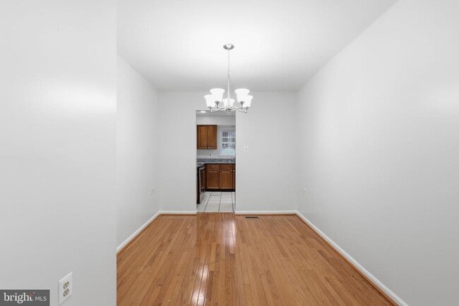 Building Photo - 5001 Lambsgate Ln