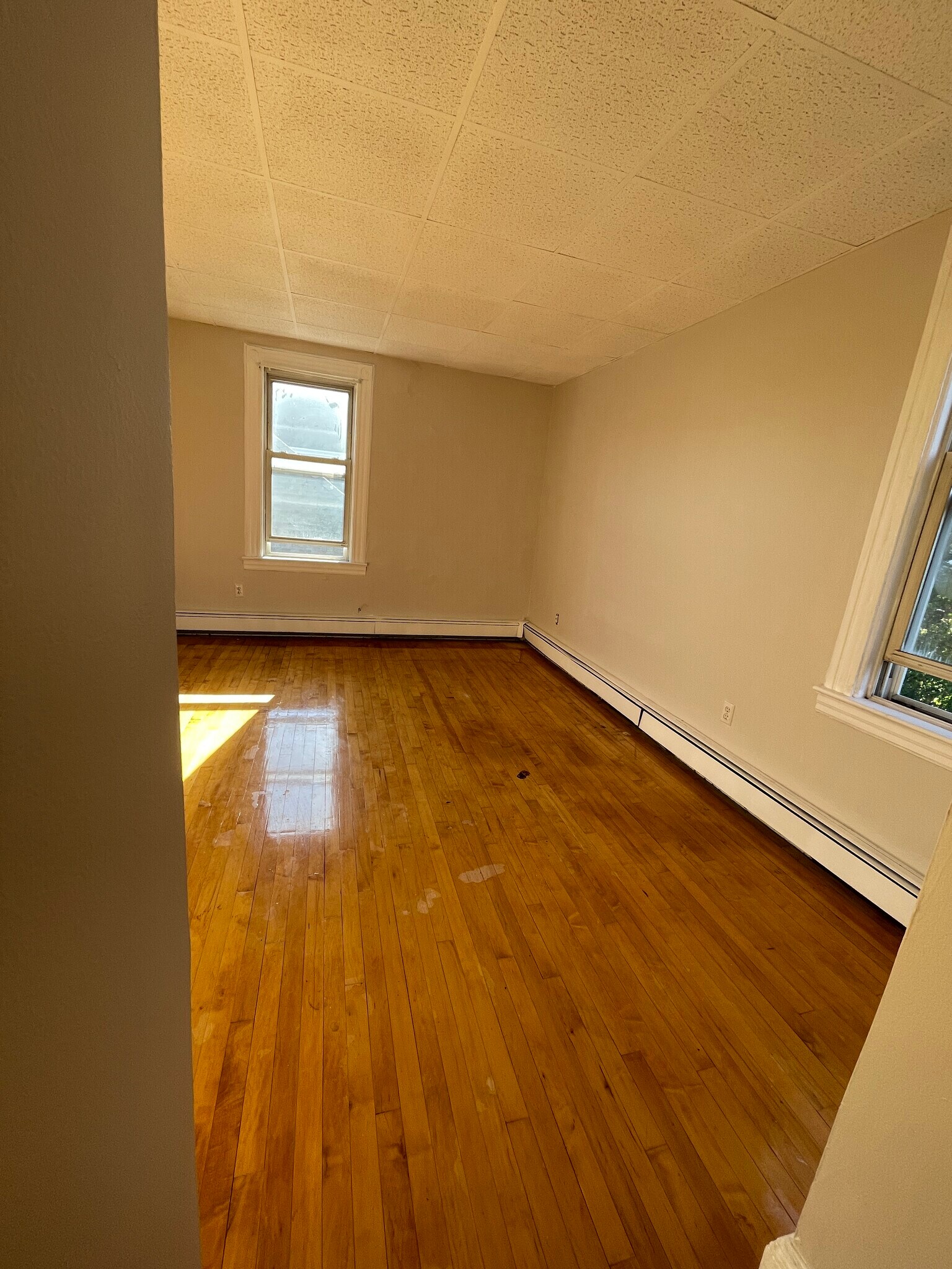 Building Photo - 418 4th St