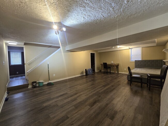 Building Photo - 9444 Windsong Ln