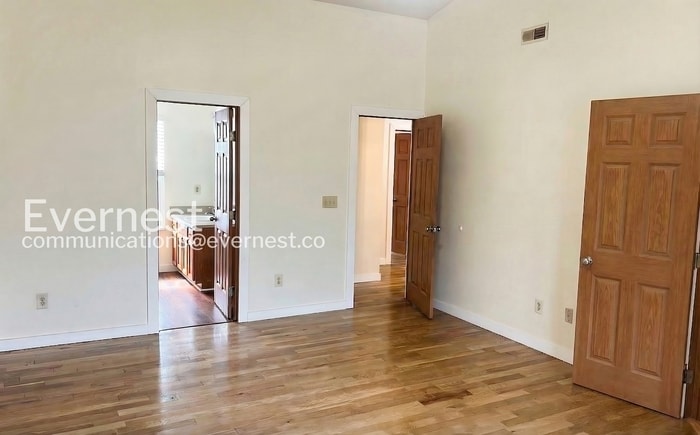 Building Photo - 2566 Edencreek Ln