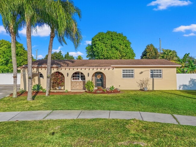 Building Photo - 3605 SW 122nd Pl