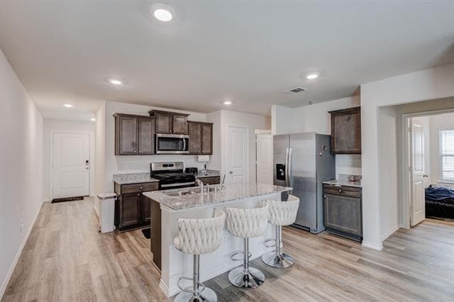 Building Photo - 806 Ramble Rd