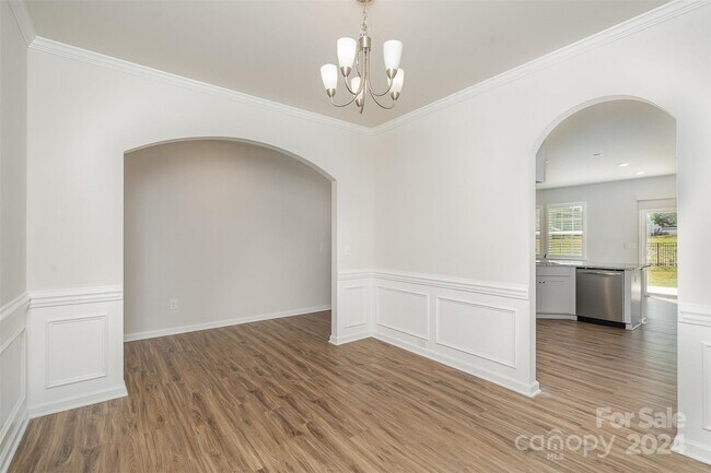 Building Photo - 15115 Moulin Court Dr