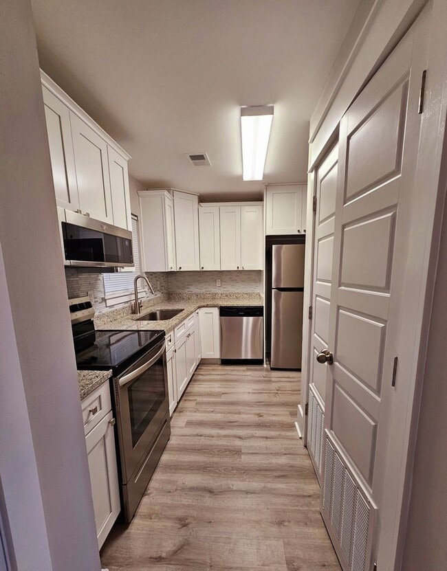 Building Photo - Beautiful updated 1 bedroom 1 bath in Conway