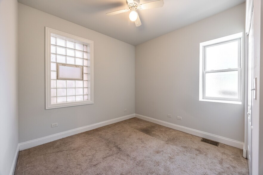 Building Photo - 1505 N Talman Ave