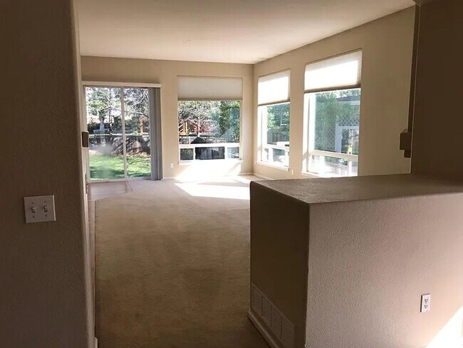 Building Photo - 4285 Nelson Dr