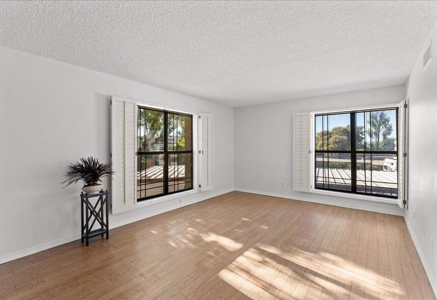 Building Photo - 5122 N 31st Way
