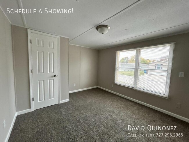 Building Photo - 5716 Heather View Ln