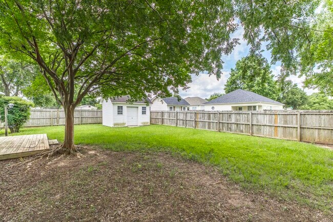 Building Photo - 115 Lauren Ln