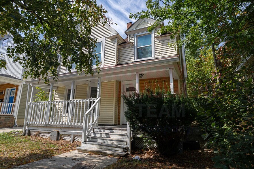 Building Photo - 1566 Winchester Ave