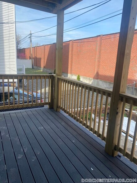 Primary Photo - 79 Sydney St