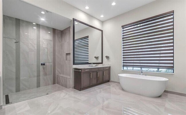 Building Photo - 9280 Coral Isles Cir