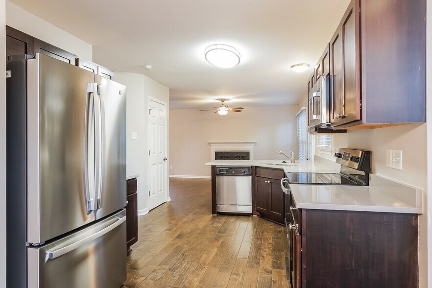 Building Photo - 2821 Clerkenwell Way