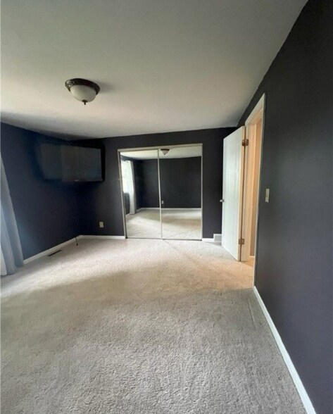 Building Photo - 8499 Fathom Dr