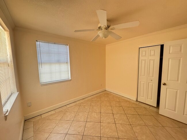 Building Photo - 15 Alamanda Dr