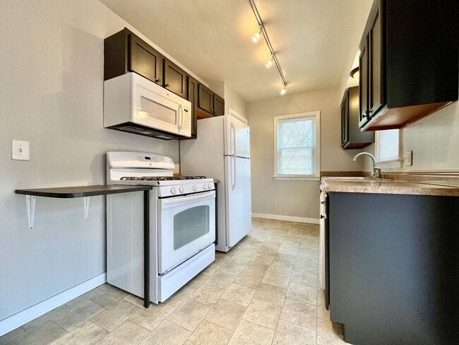 Building Photo - Three Bedroom Home in Northeast Grand Rapids
