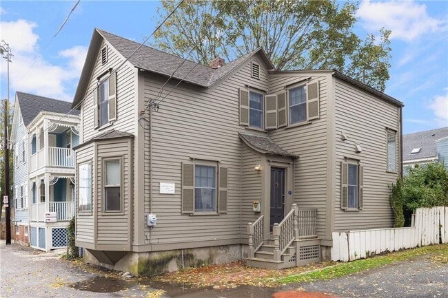 Primary Photo - 6 Cozzens Ct