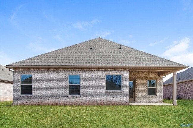 Building Photo - 14705 Greenleaf Dr