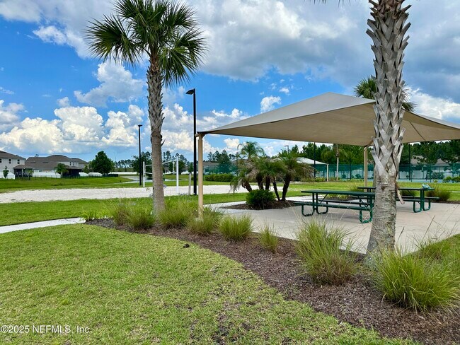 Building Photo - 8135 Cape Fox Dr