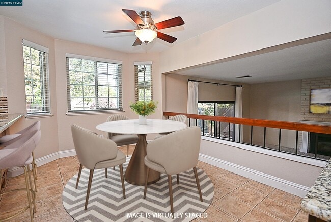 Building Photo - 933 Meadowvale Ct