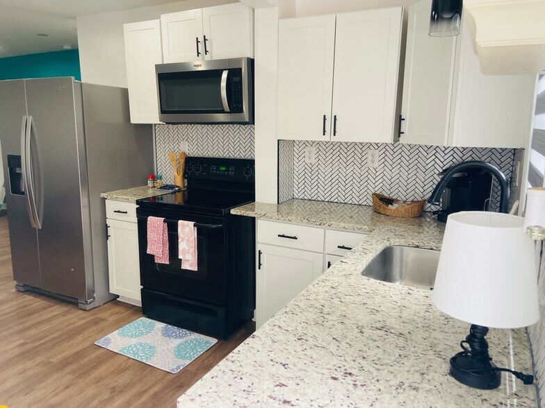 Kitchen - 311 Penniman Rd