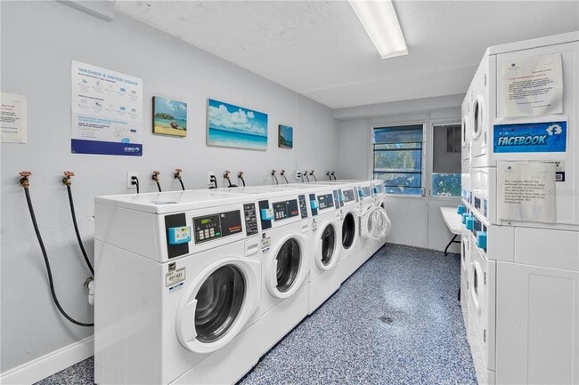 Building Photo - 3315 58th Ave S