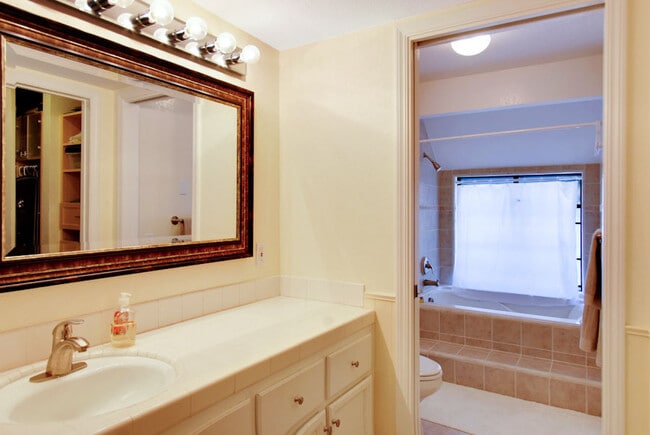 Building Photo - Charming End-Unit Townhome for Rent in Santa Cruz – 2 Bedroom/2.5 Bath