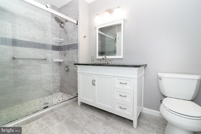Building Photo - 721 Walden Cir