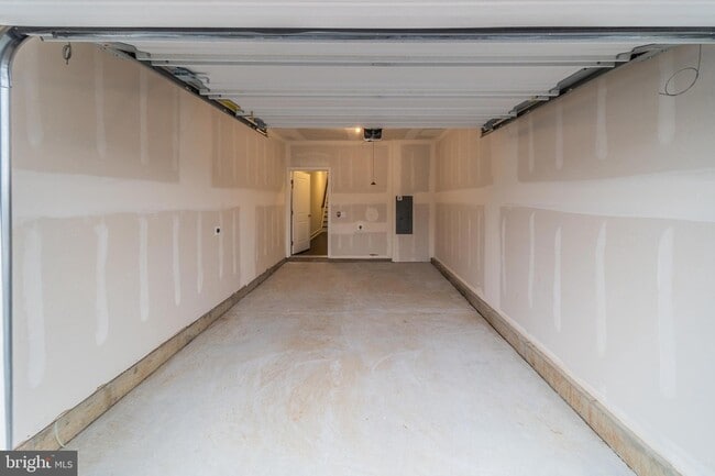 Building Photo - 135 Stoutsburg Blvd