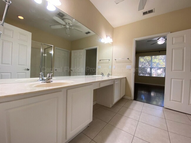 Building Photo - 6425 Agastia Ct