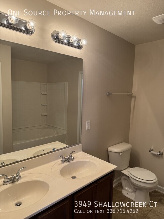 Building Photo - 3949 Shallowcreek Ct