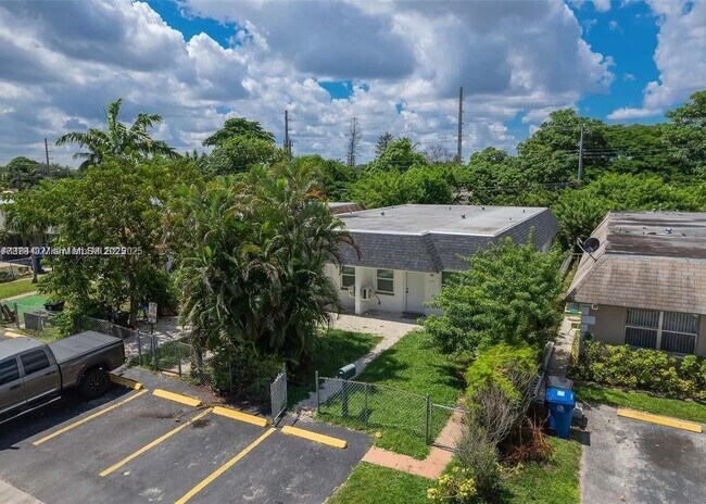 Primary Photo - 1539 NW 8th Ave