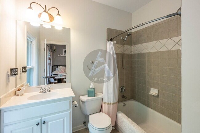 Building Photo - 1615 Ridenour Pkwy NW