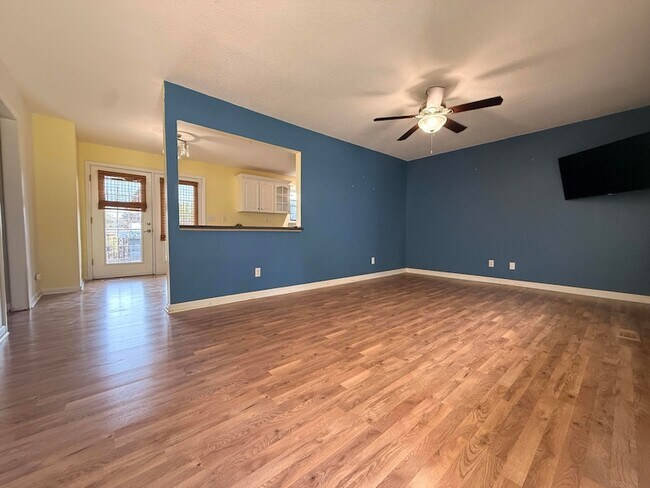 Building Photo - 1012 Elaine Trail