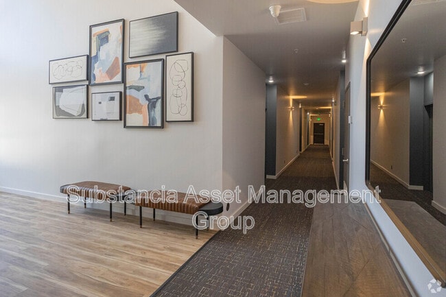 Building Photo - 1641 Midtown Pl