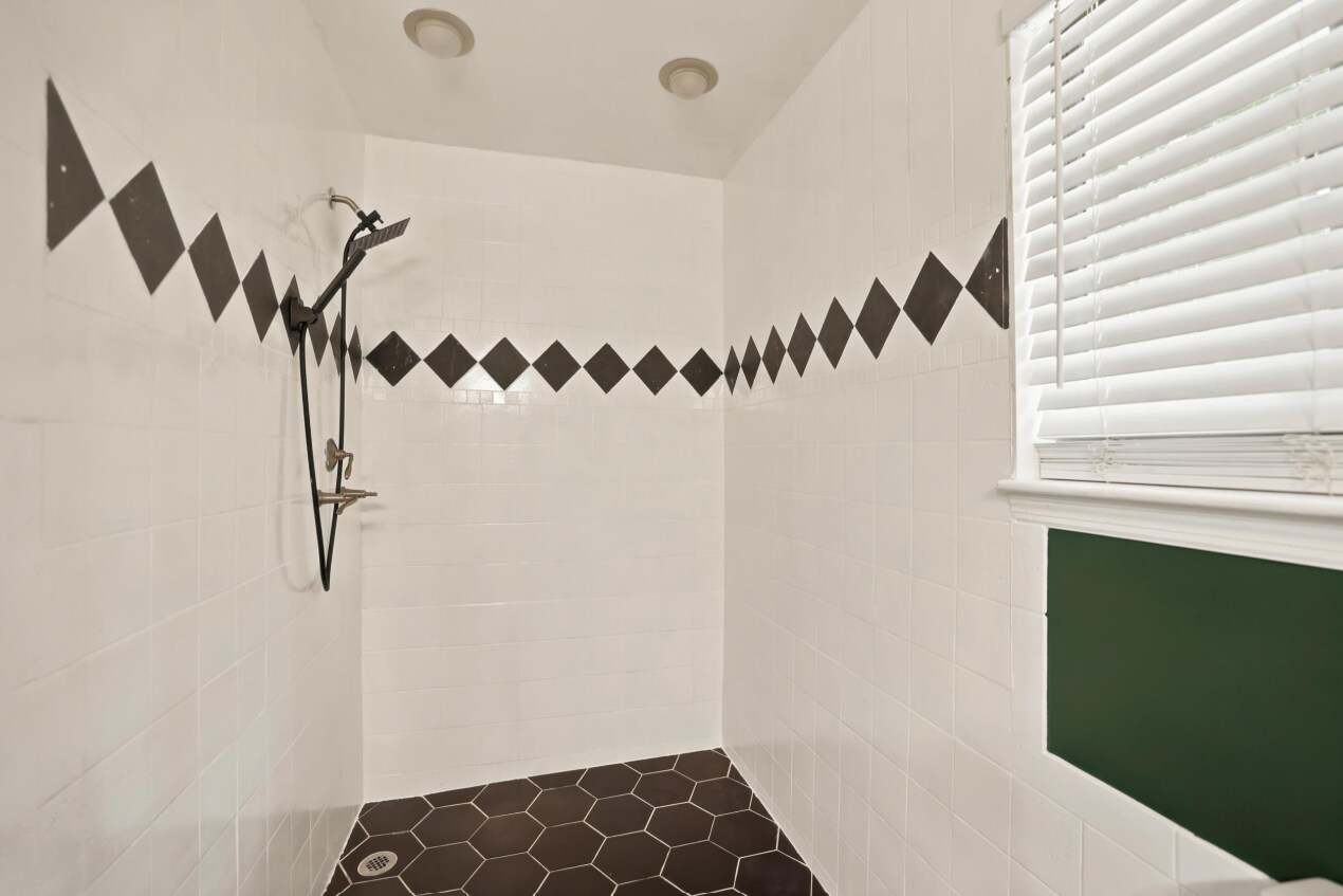 Building Photo - 1830 Myrick Rd