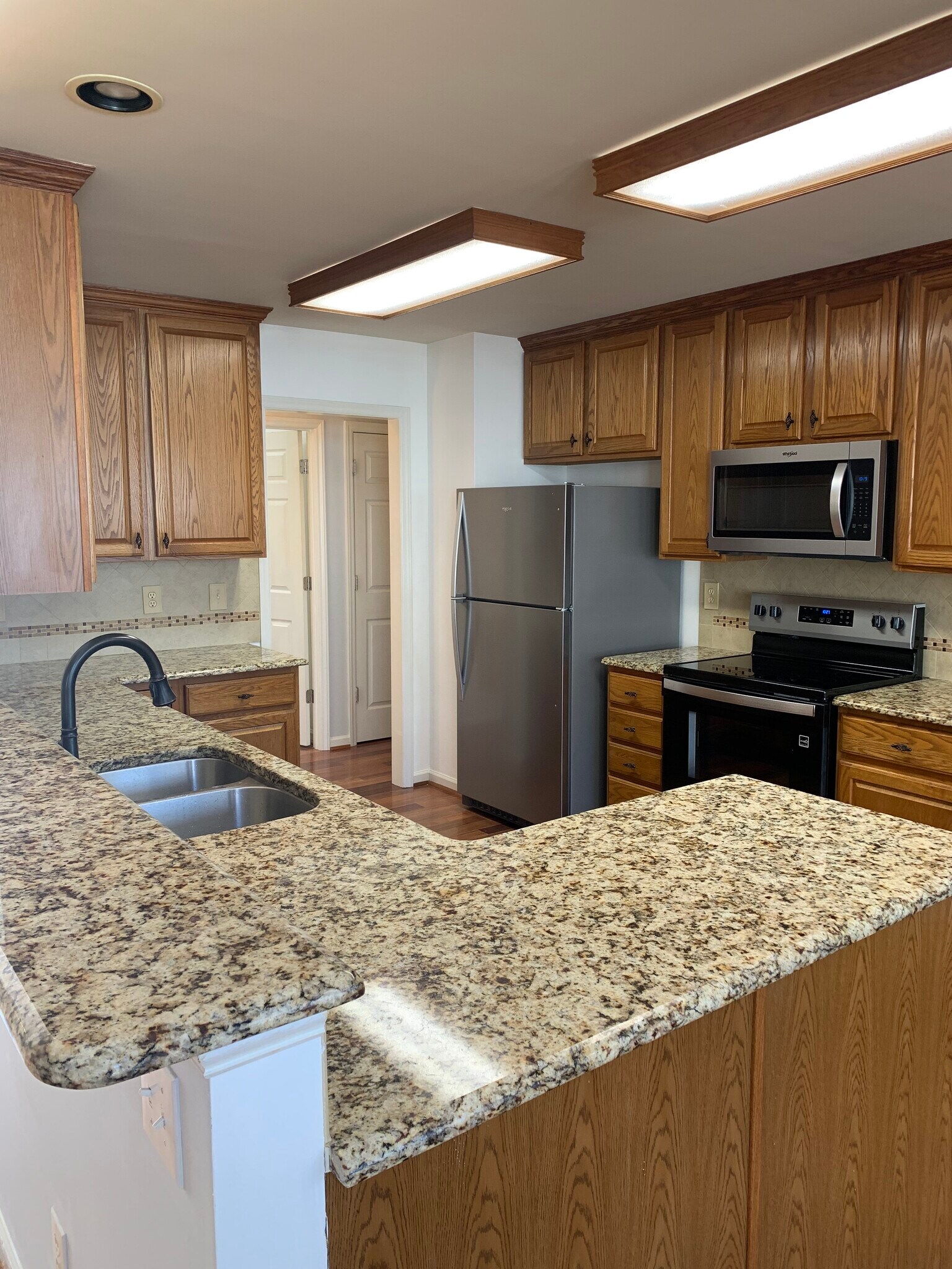 kitchen - 5506 Phillipsburg Dr