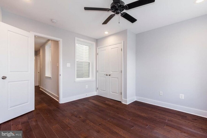 Building Photo - 9 E Fort Ave