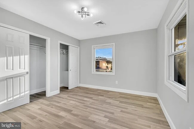 Building Photo - 17 Parish Ln