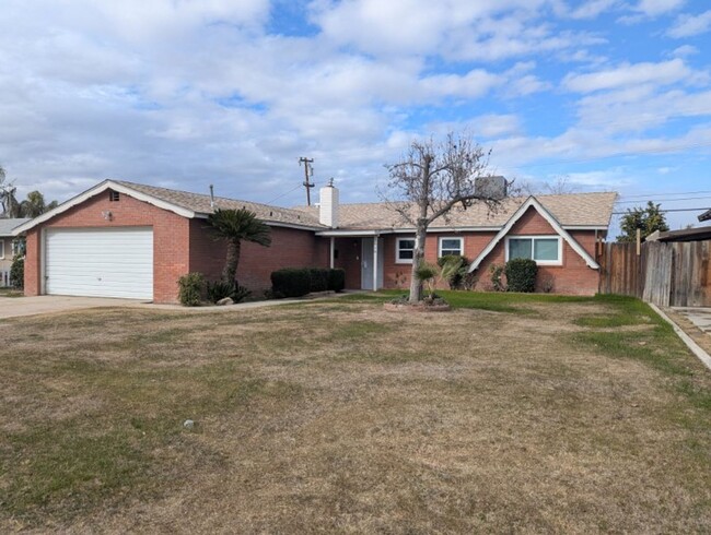 Primary Photo - Stunningly Renovated 4 Bed, 3 Bath Home in...