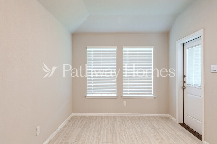 Building Photo - 9448 Golden Tree Ave