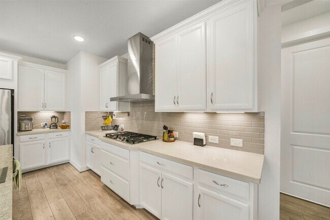 Building Photo - 147 Renodes Garden Ln