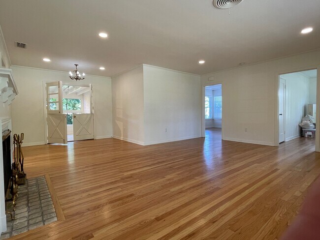 Building Photo - 3624 S Hills Ave