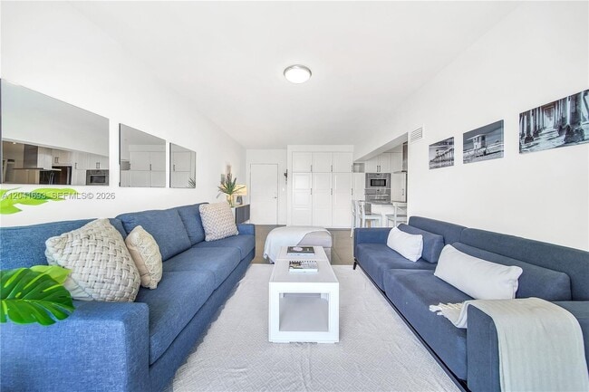 Building Photo - 290 Sunrise Dr
