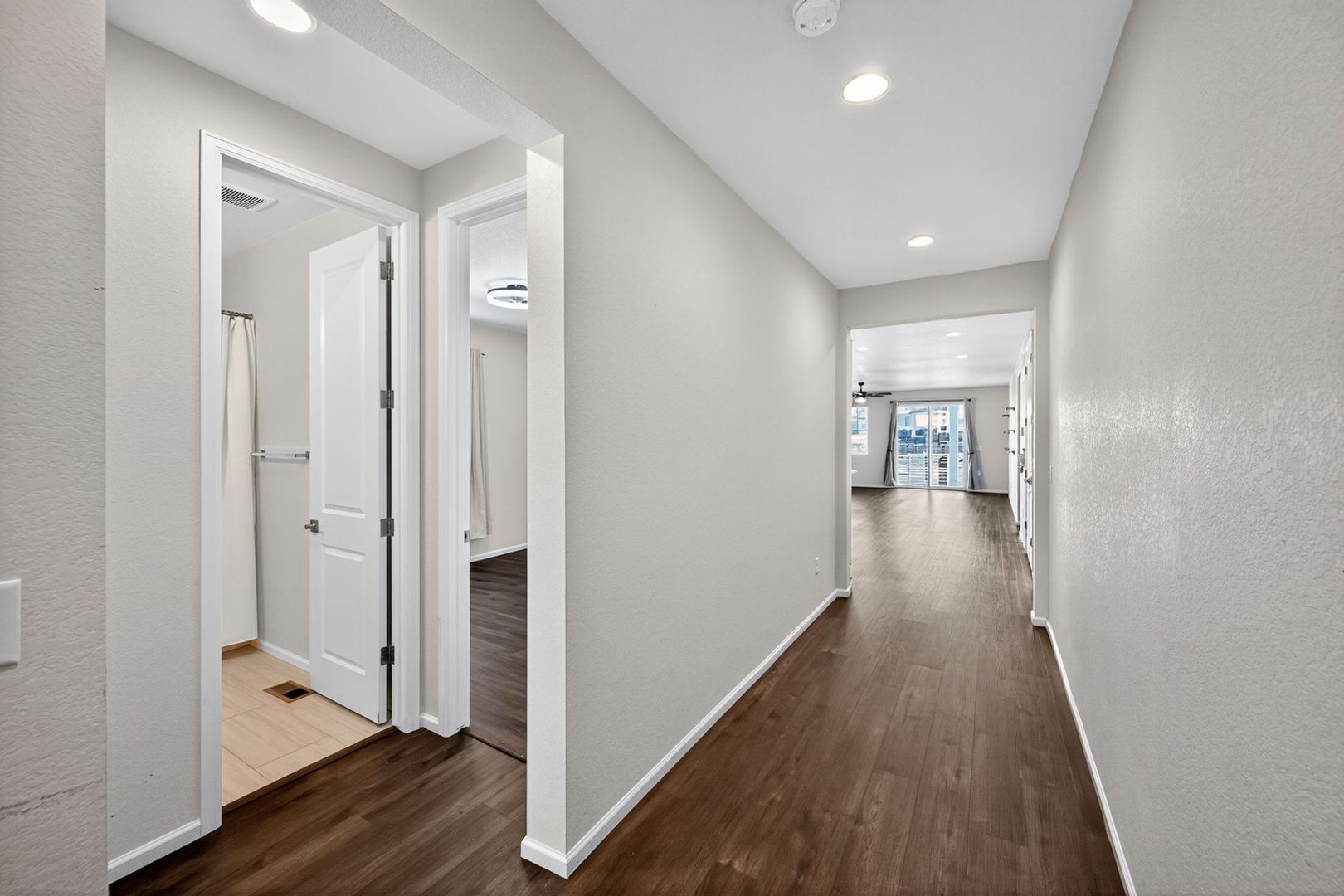 Building Photo - 288 S Robertsdale St