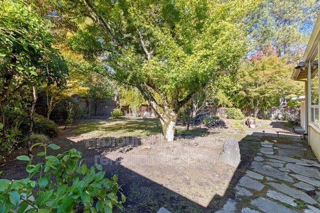 Building Photo - 9045 SW Pinto Ct