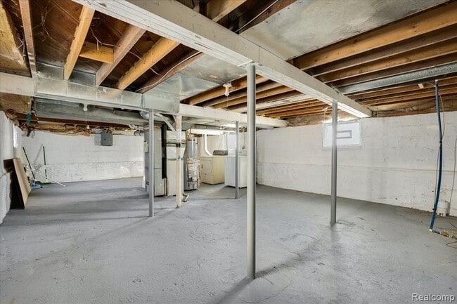 Building Photo - 60 W Harry Ave